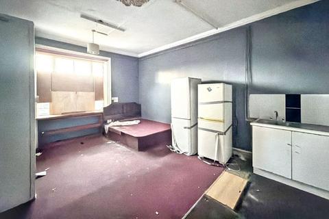 undefined, Flat 2, 97 St. Peters Street, St. Albans, Hertfordshire, AL1 3EN