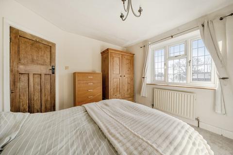 2 bedroom flat for sale, Tower Road, Strawberry Hill, TW1