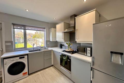 2 bedroom terraced house to rent, Montagu Road, Peterborough PE4