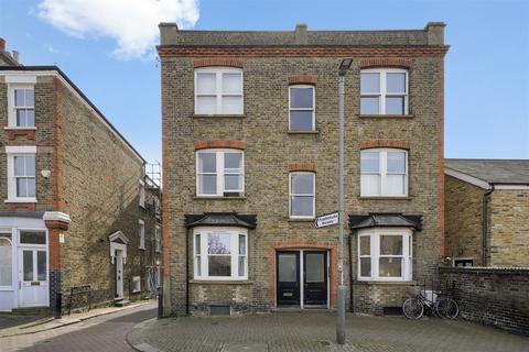 1 bedroom flat for sale, Lacy Road, London