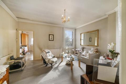 1 bedroom flat for sale, Lacy Road, London