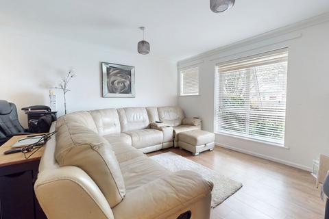 1 bedroom flat for sale, Springhead Parkway, Northfleet, Gravesend