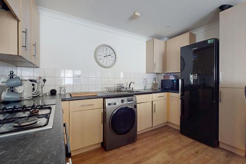 1 bedroom flat for sale, Springhead Parkway, Northfleet, Gravesend