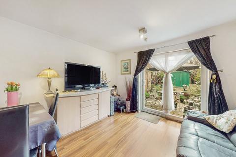 2 bedroom terraced house for sale, Northolt, Greater London UB5