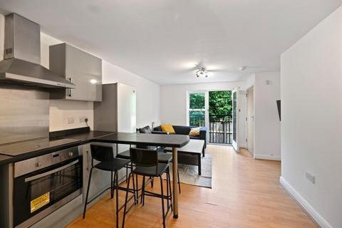 undefined, 198 Broomhall Street
