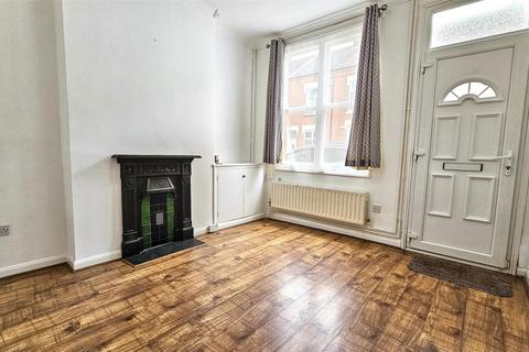 2 bedroom terraced house for sale, Henton Road, Leicester
