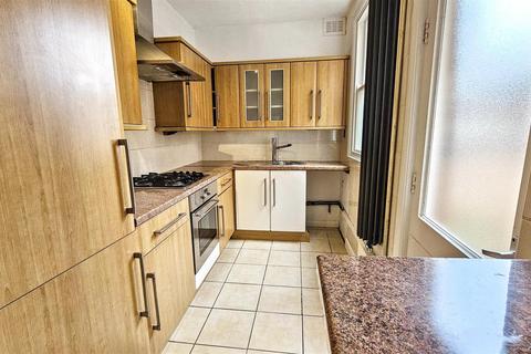 2 bedroom terraced house for sale, Henton Road, Leicester