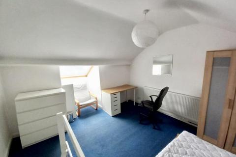 4 bedroom house share to rent, Beehive Road