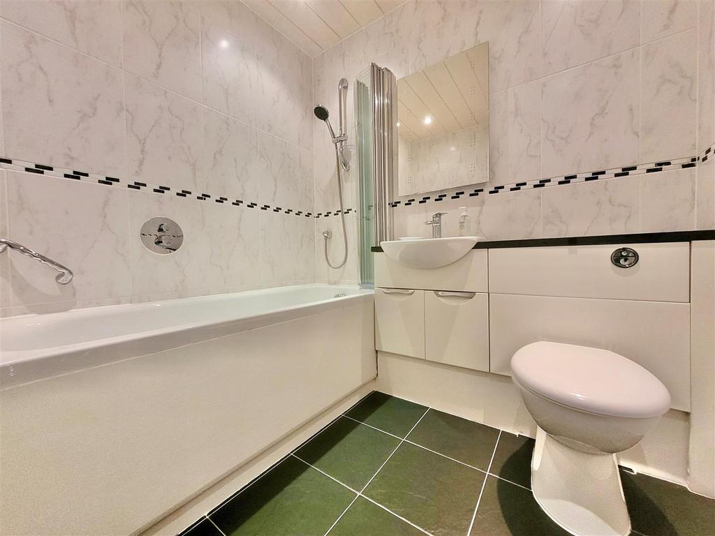 Family bathroom