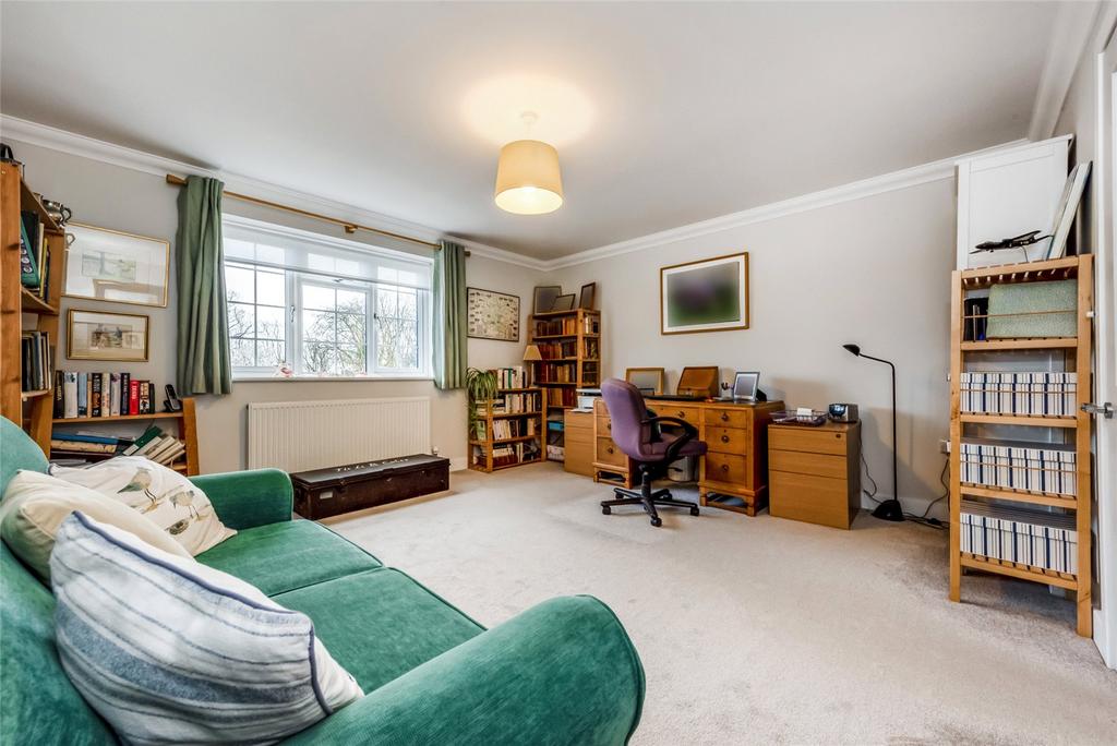 Bedroom/Study