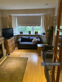 1 bedroom in a house share to rent, Harvey Road, Northolt, UB5