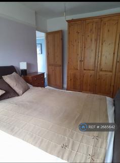1 bedroom in a house share to rent, Harvey Road, Northolt, UB5