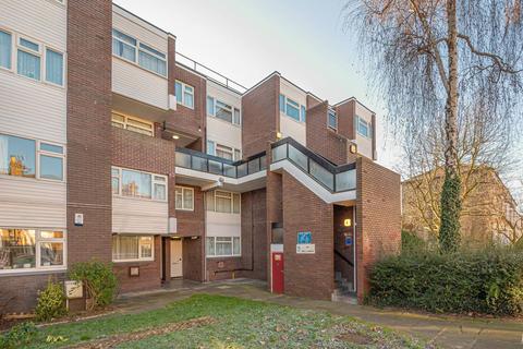 3 bedroom flat to rent, Dyne Road, Brondesbury, London, NW6