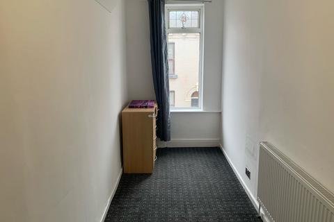undefined, Victoria Grove, Leeds, LS9