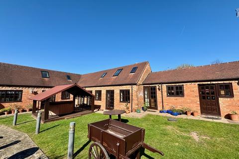 5 bedroom house to rent, Church Lane, Stratford-upon-Avon, CV37