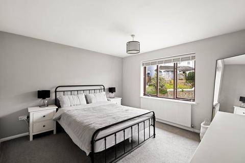 2 bedroom flat for sale, Folkestone Road, Dover, CT17
