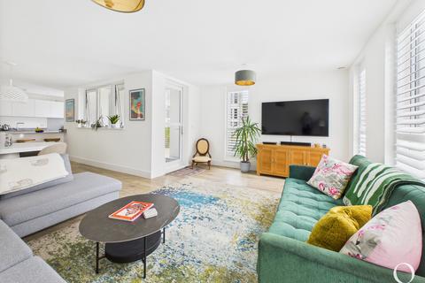 2 bedroom apartment for sale, West Cliff Road, Bournemouth