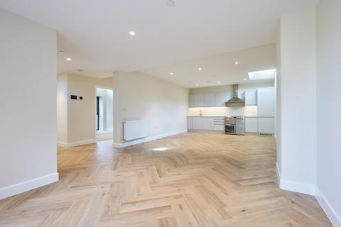 3 bedroom semi-detached house for sale, High Street, Ewell