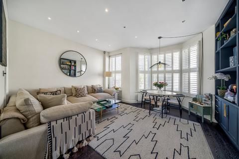 2 bedroom flat for sale, Dynham Road, West Hampstead, London, NW6