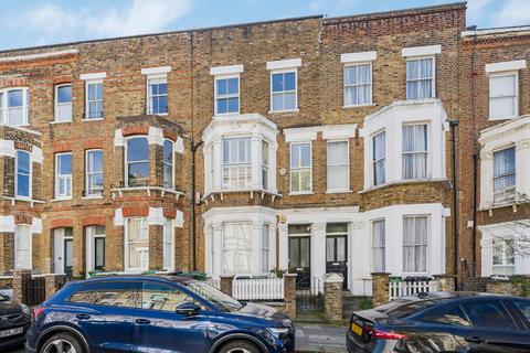 2 bedroom flat for sale, Dynham Road, West Hampstead, London, NW6