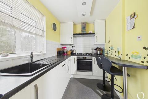 2 bedroom flat for sale, Simmonds Close, Oakdale