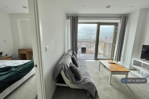 2 bedroom flat to rent, Block B, Salford, M5