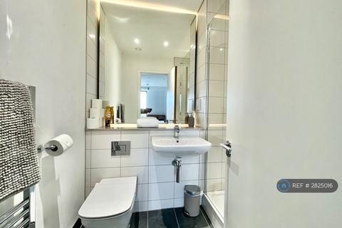 2 bedroom flat to rent, Block B, Salford, M5