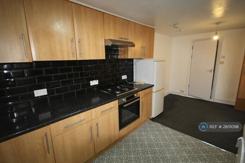 3 bedroom end of terrace house to rent, Gladstone St, Bedford, MK41