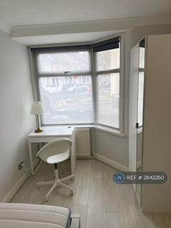 1 bedroom in a house share to rent, Cardiff Road, Watford, WD18