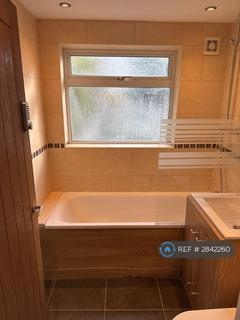 1 bedroom in a house share to rent, Cardiff Road, Watford, WD18