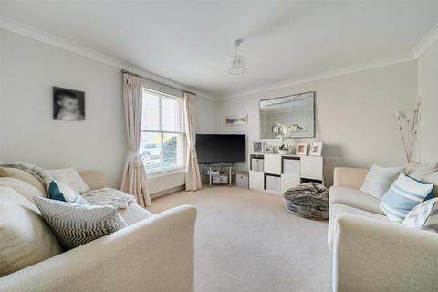 4 bedroom semi-detached house for sale, St. Josephs Field, Taunton