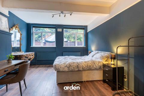 undefined, Hewell Road, Barnt Green, B45