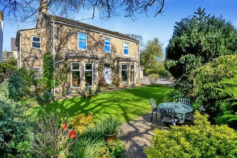4 bedroom detached house for sale, Brookhouse Gardens, Apperley Bridge