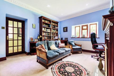 4 bedroom detached house for sale, Brookhouse Gardens, Apperley Bridge