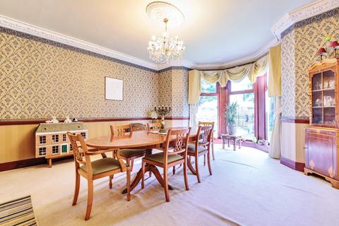 4 bedroom detached house for sale, Brookhouse Gardens, Apperley Bridge