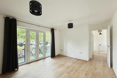 2 bedroom flat to rent, Topper Street, CAMBRIDGE, CB4