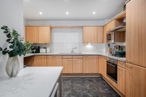 undefined, California Close, Sutton, Surrey, SM2