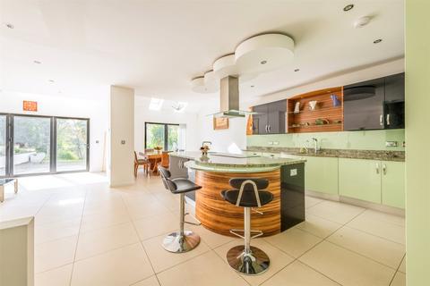 4 bedroom detached house for sale, Westhall Road, Warlingham, Surrey, CR6