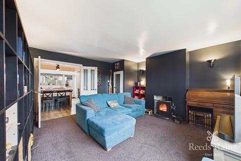3 bedroom terraced house for sale, Spring View, Morley LS27