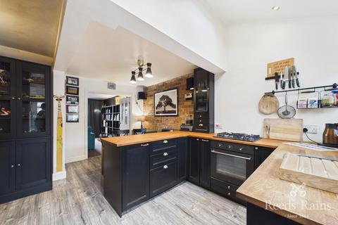 3 bedroom terraced house for sale, Spring View, Morley LS27