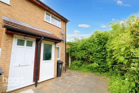 2 bedroom maisonette for sale, Beaumont Lodge Road, Leicester