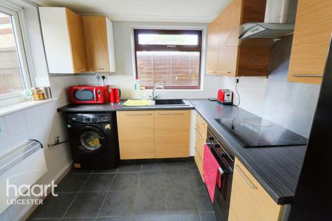 2 bedroom maisonette for sale, Beaumont Lodge Road, Leicester