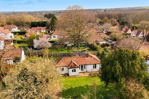 2 bedroom detached bungalow for sale, Laurel Drive, Brundall, Norwich