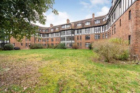1 bedroom flat for sale, Addiscombe Road, Croydon CR0
