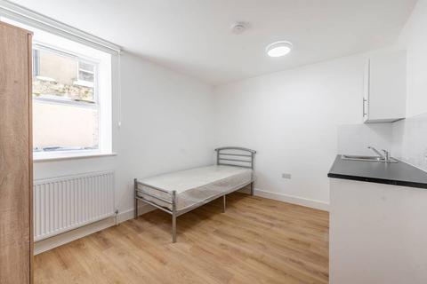 undefined, Freeland Road, Ealing, London, W5