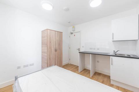 undefined, Freeland Road, Ealing, London, W5