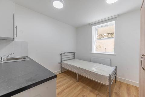 undefined, Freeland Road, Ealing, London, W5