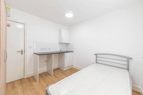 undefined, Freeland Road, Ealing, London, W5