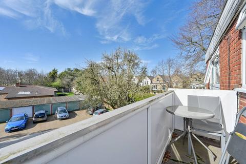 undefined, Tring Avenue, Ealing Common, London, W5