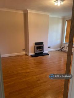 2 bedroom maisonette to rent, Haversham Close, East Twickenham, TW1